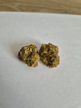 Load image into Gallery viewer, Diamond OG CBD flower – premium hemp bud for tea, organically grown, lab-tested, legal in the UK, rich in CBD, low THC (&lt;0.2%) 4